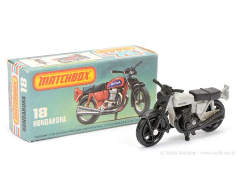 Matchbox Superfast 18b Hondarora Honda CB750 Motorcycle - Japanese market issue - metallic silver-grey frame with "Honda" tan