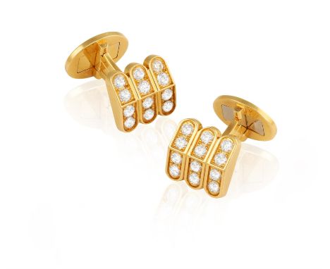 HARRY WINSTON: A PAIR OF DIAMOND CUFFLINKSOf arched rectangular shape with scalloped borders, set with brilliant-cut diamonds