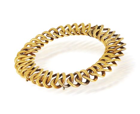 A VICTORIAN GOLD NECKLACE, SECOND HALF OF THE 19th CENTURYComposed of a continuous row of wide oval-shaped links, in 14K gold