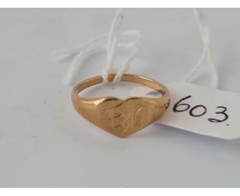 A heart shaped child's ring 9ct size I    1.6 gms 
