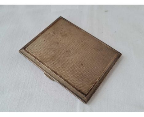 A cigarette case engine turned, Birmingham 1931, 96 g.
