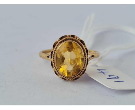 A citrine set ring, 9ct, size N, 2.3 g.