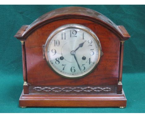 MAHOGANY CASED MANTEL CLOCK 