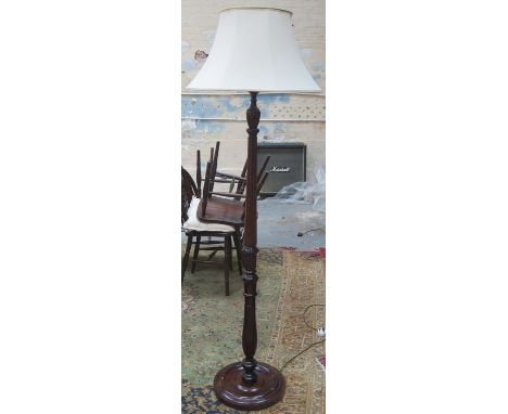 MAHOGANY STANDARD LAMP WITH SHADE 