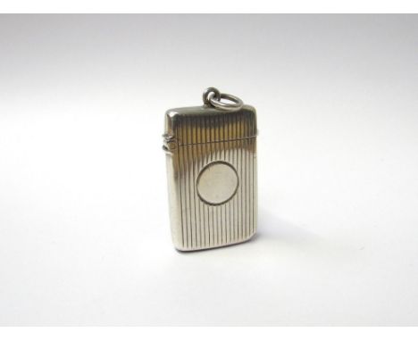 George Unite silver vesta, Birmingham 1900, engine turned body, 4cm long 19g