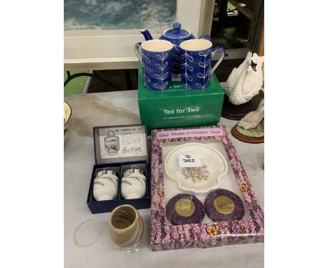 A 'TEA CLIPPER' BY WHITTARD BOXED TEA FOR TWO SET, BOXED WOODS OF WINDSOR SOAP AND SOAP DISH SET, ROYAL WORCESTER EGG CODDLER