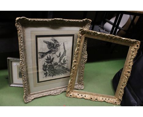 A GILT FRAMED PABLO PICASSO PRINT 'THE GOLDFINCH', 60CM X 50CM PLUS A GILT FRAME, 48CM X 56CM