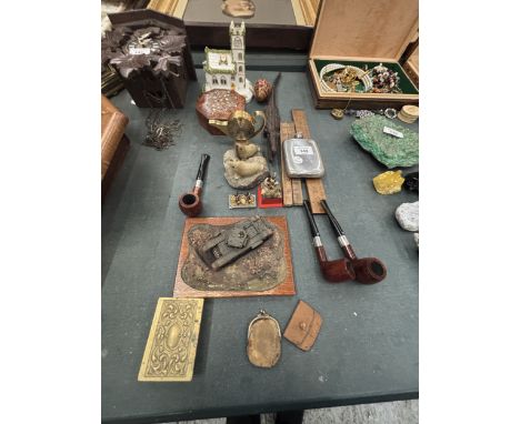 A MIXED LOT OF COLLECTABLES TO INCLUDE COALPORT 'VILLAGE CHURCH', A WOODEN TRINKET BOX, PIPES, VINTAGE WOODEN RULERS, A HIP F