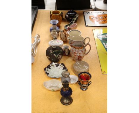 A QUANTITY OF COLLECTABLES TO INCLUDE A MASON'S REGENCY CREAMER AND SUGAR BOWL, SMALL BELEEK DISH, ORIENTAL SPOON, ETC.,