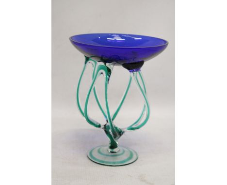 A CELLO ITALIAN ART GLASS JELLY FISH BOWL