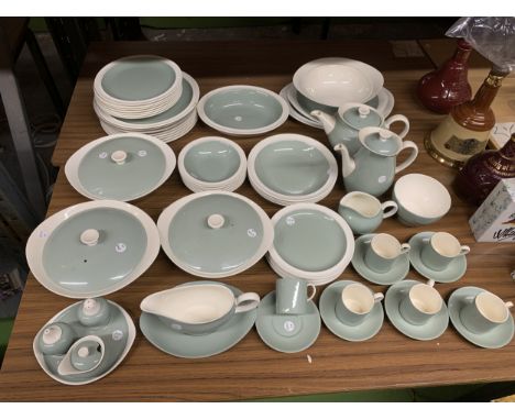 A WEDGWOOD BARLASTON GREEN AND CREAM DINNER SERVICE TO INCLUDE A TEAPOT, COFFEEPOT, COFFEE CANS AND SAUCERS, ETC.,