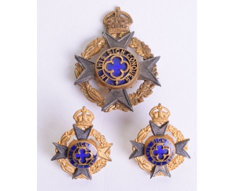 Royal Army Chaplains Department Cap Badge and Collar Badge Set, being gilt and enamel post 1922 cap badge fitted with brooch 