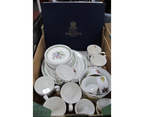 Worcester Herbs Cake Plate, (boxed), Portmeirion 'Botanic Garden' and Worcester 'Evesham' oven to table ware:- One Box