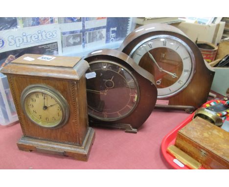 Smiths Westminster Chimes Mantel Clock, Smiths and oak cased examples. (3)