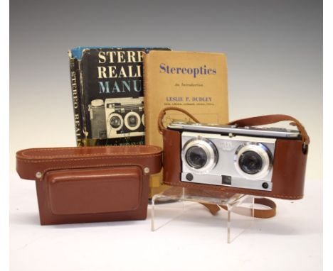 Cased 20th Century stereograms, 3D stereo camera, together with stereo realist manual and Stereoptics book Condition: Camera 