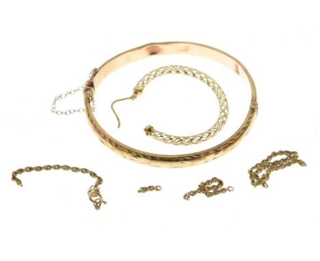 9ct gold snap bangle, 8.5g approx, together with sundry unmarked yellow metal jewellery, 10.7g gross approx total Condition: 