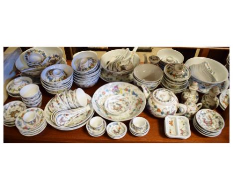 Large quantity of modern Chinese tableware Condition: Full contents unchecked, loss of decoration in places to various pieces
