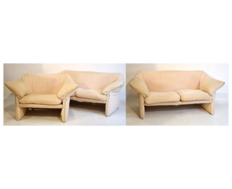 B&amp;B Italia - Three piece lounge suite comprising a pair of two-seater settees, 170cm wide, and a chair (3) Condition: Lig