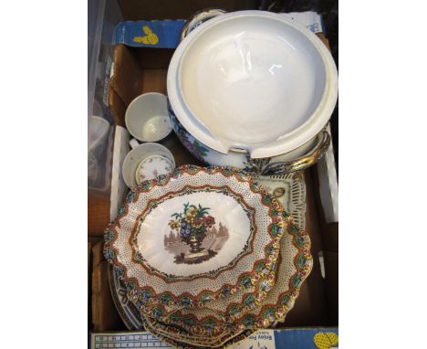 Copeland Spode dessert service (at fault) and a two handled pedestal tureen and cover (at fault)