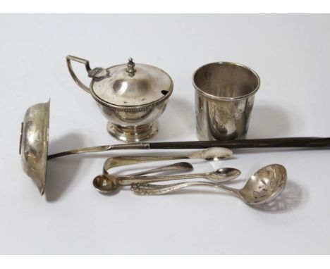 George II silver toddy ladle with coin inset bowl and twisted whale bone handle, together with a silver plated mustard beaker