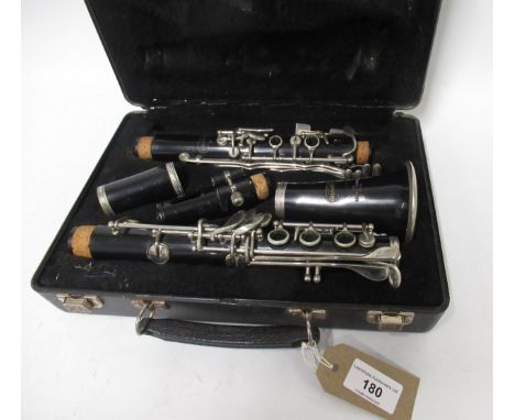 Bundy clarinet in fitted case