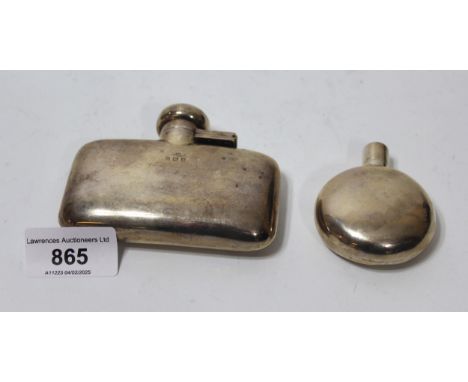Victorian silver circular perfume flask, together with a small silver hip flask, 3.5oz t