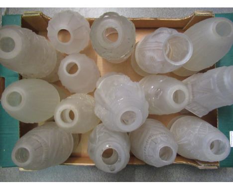 Quantity of frosted glass lamp shades in setsThere are no sets of six