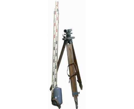 Surveyors set of equipment Hilger Watts Ltdincluding Dump Level with matching Tripod & Staff (3) 