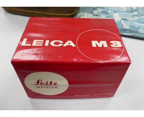 Leica Wetzlar M3 Empty Camera Cardboard Box: 
