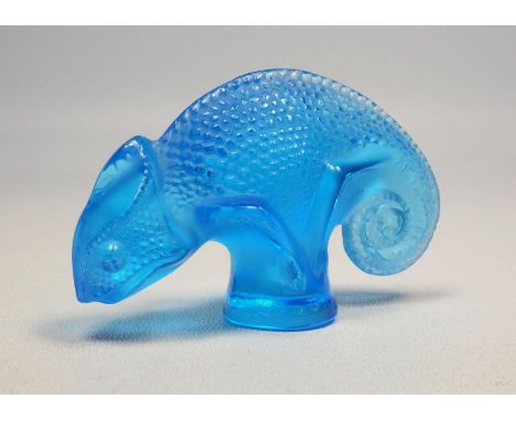 LALIQUE - FRANCE, MOULDED AND FROSTED CHAMELEON FIGURE IN BLUE COLOURED CRYSTAL (L. 6.8 CM),  LALIQUE FRANCE, ETCHED ABOVE TH