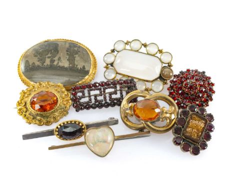 ASSORTED VINTAGE BROOCHES including garnets, amethysts, opal, moonstone ETCProvenance: private collection CarmarthenshireComm