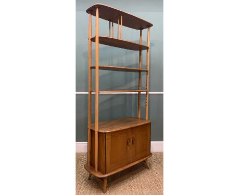 MID-CENTURY ERCOL 363 'GIRAFFE' BOOKCASE/ROOM DIVIDER, blue label, solid elm and beech, top shelf fixed, two adjustable shelv