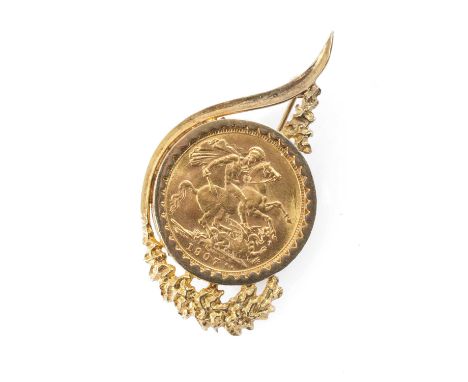 EDWARD VII GOLD SOVEREIGN, 1907, in 9ct gold brooch mount, 13.2gmsProvenance: private collection CeredigionComments: good ove