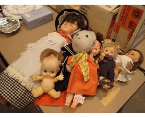 Collection of vintage dolls 