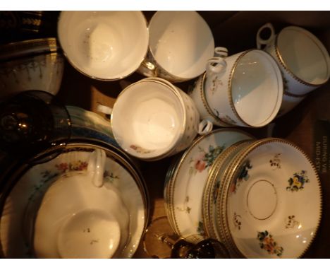 Box of vintage china 