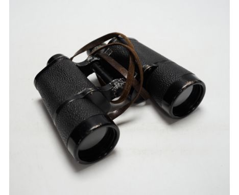 E. Leitz beh Dienstglas field binoculars, 7 x 50, World War II period in original case