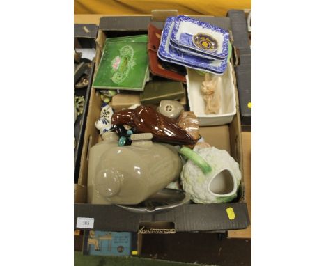 A TRAY OF ASSORTED CHINA AND CERAMICS TO INCLUDE A BESWICK BIRD, CERAMIC WATER BOTTLES, ETC 