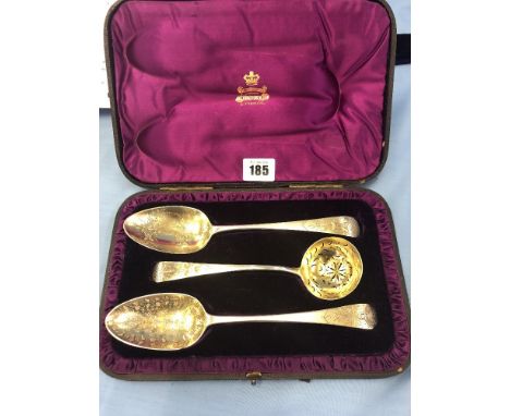 A boxed hallmarked set of three (matched) hallmarked George III period old English pattern silver spoons consisting of two ta