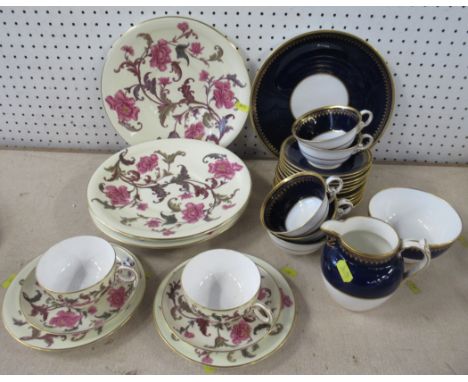 A Copeland Spode part tea service, comprising five cups, a jug, 11 saucers, sugar bowl and plate, together with a Royal Worce