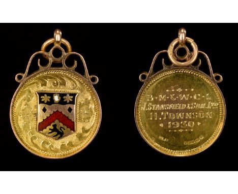 Art Deco Period 9ct Gold Medallion - Inset with Enamel. Hallmark for Birmingham 1930. Excellent Condition. 6.6 grams. 
