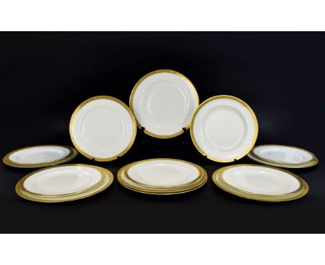 Royal Worcester Art Deco Period Set of 7 ( Seven ) Large Dinner Plates In The ' Patrician ' Pattern. No C1027, Date 1933. Won