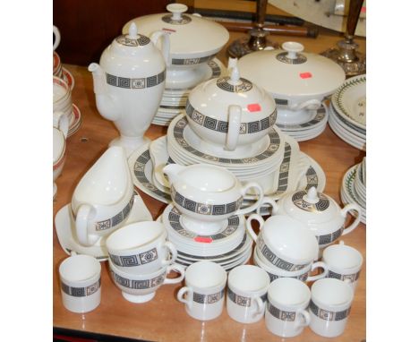 A  Wedgwood part tea and dinner service in the Asia pattern R4288 Condition Report / Extra Information No chips or damage.
So