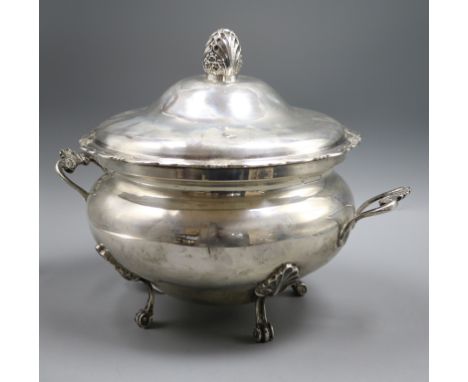 A continental 800 white metal soup tureen and cover with pomegranate finial, 58.5 oz.