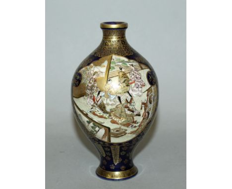 A SMALL FINE QUALITY SIGNED JAPANESE EARTHENWARE VASE BY KINKOZAN, the sides painted with finely detailed figural panels rese