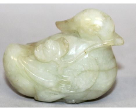 A GOOD QUALITY 19TH/20TH CENTURY CHINESE CELADON JADE CARVING OF A MANDARIN DUCK, the details engraved, 2.1in long & 1.75in h