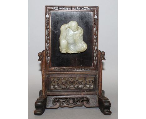 AN UNUSUAL CHINESE CELADON JADE AND HARDWOOD TABLE SCREEN, the jade circa 1800, the hardwood in two sections, the jade in the