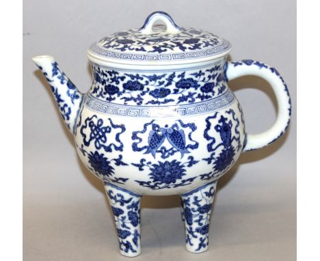 A CHINESE MING STYLE BLUE & WHITE PORCELAIN TRIPOD EWER & COVER, the sides decorated with the Eight Buddhist Emblems above he