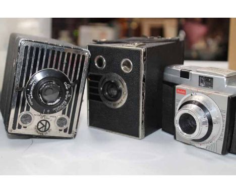 COLLECTION OF VINTAGE CAMERAS (11) including Kodak Brownies, etc also a pair of binoculars