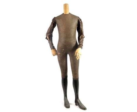 A LARGE EARLY 20TH CENTURY FRENCH RETICULATED MANNEQUIN ATTRIBUTED TO STOCKMAN having moving joints to the fingers and arms15