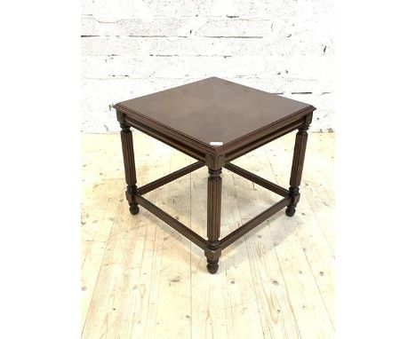 A Regency style mahogany lamp table, the quarter sawn and cross banded top over reeded supports united by stretchers, H53cm, 